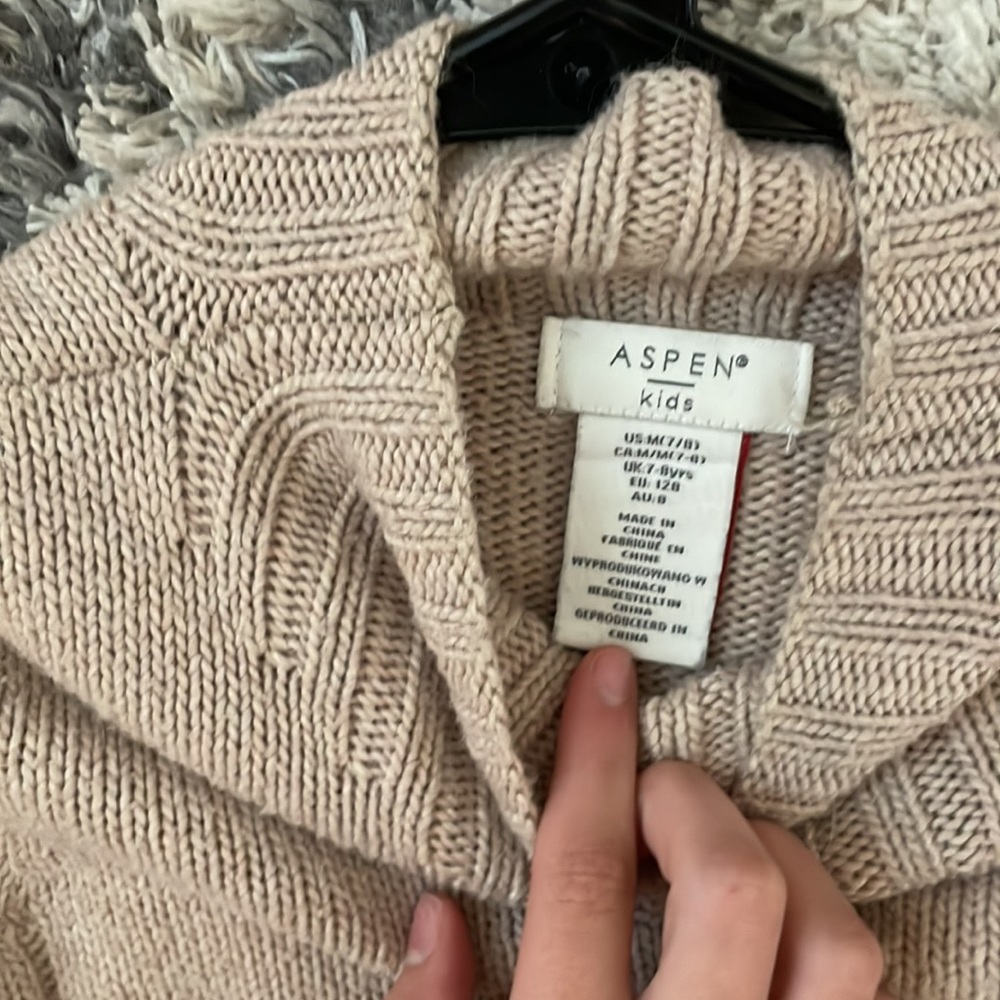 warm sweater - Picture 2 of 2